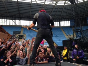 Tactile Bruce Obsession In Action